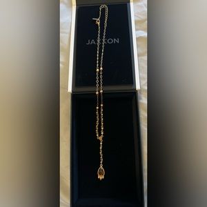 Beautiful 1928 necklace. Antique style and look. Vintage look.